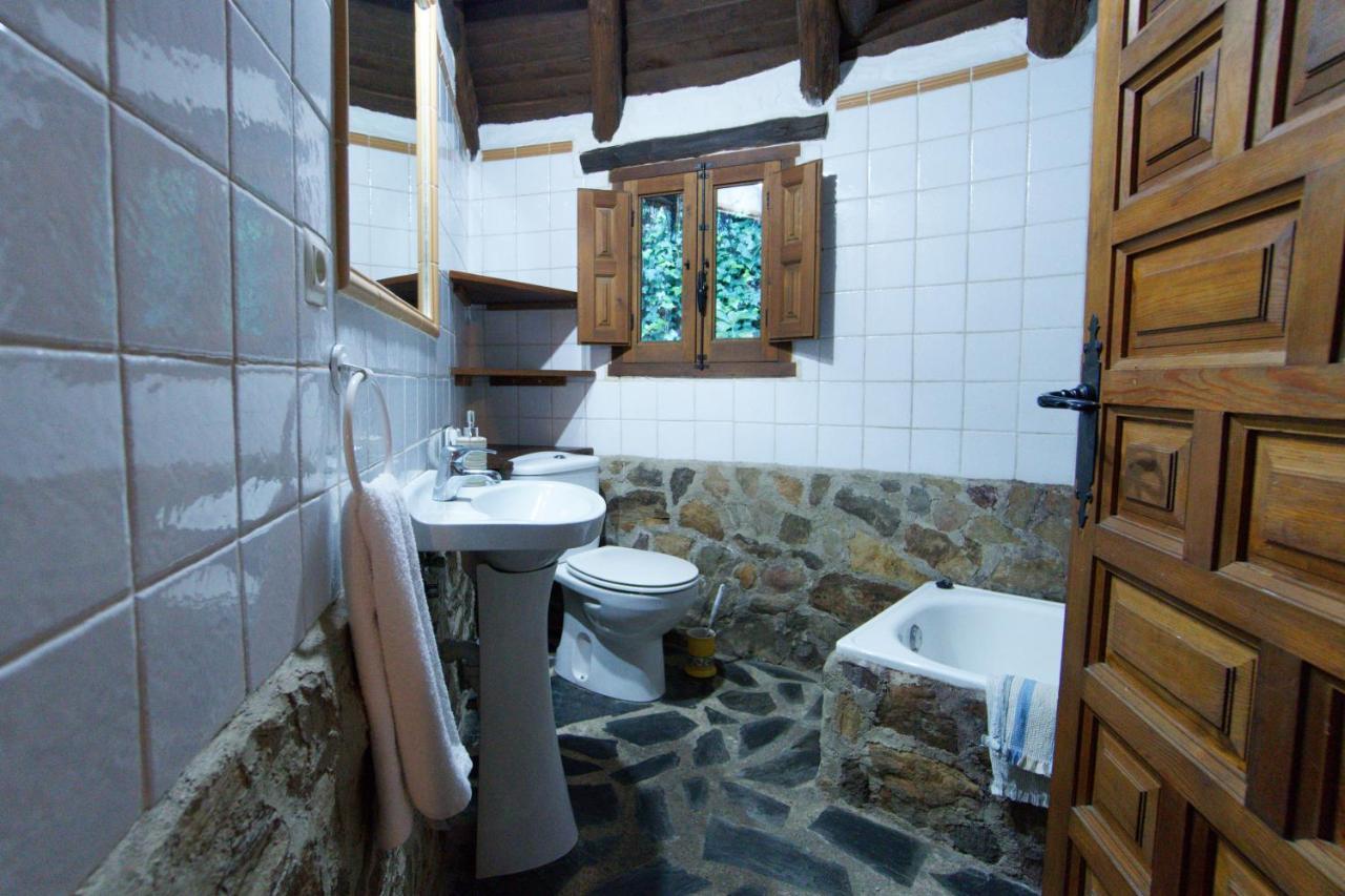 Casas Arbillas Arenas de San Pedro Luaran gambar