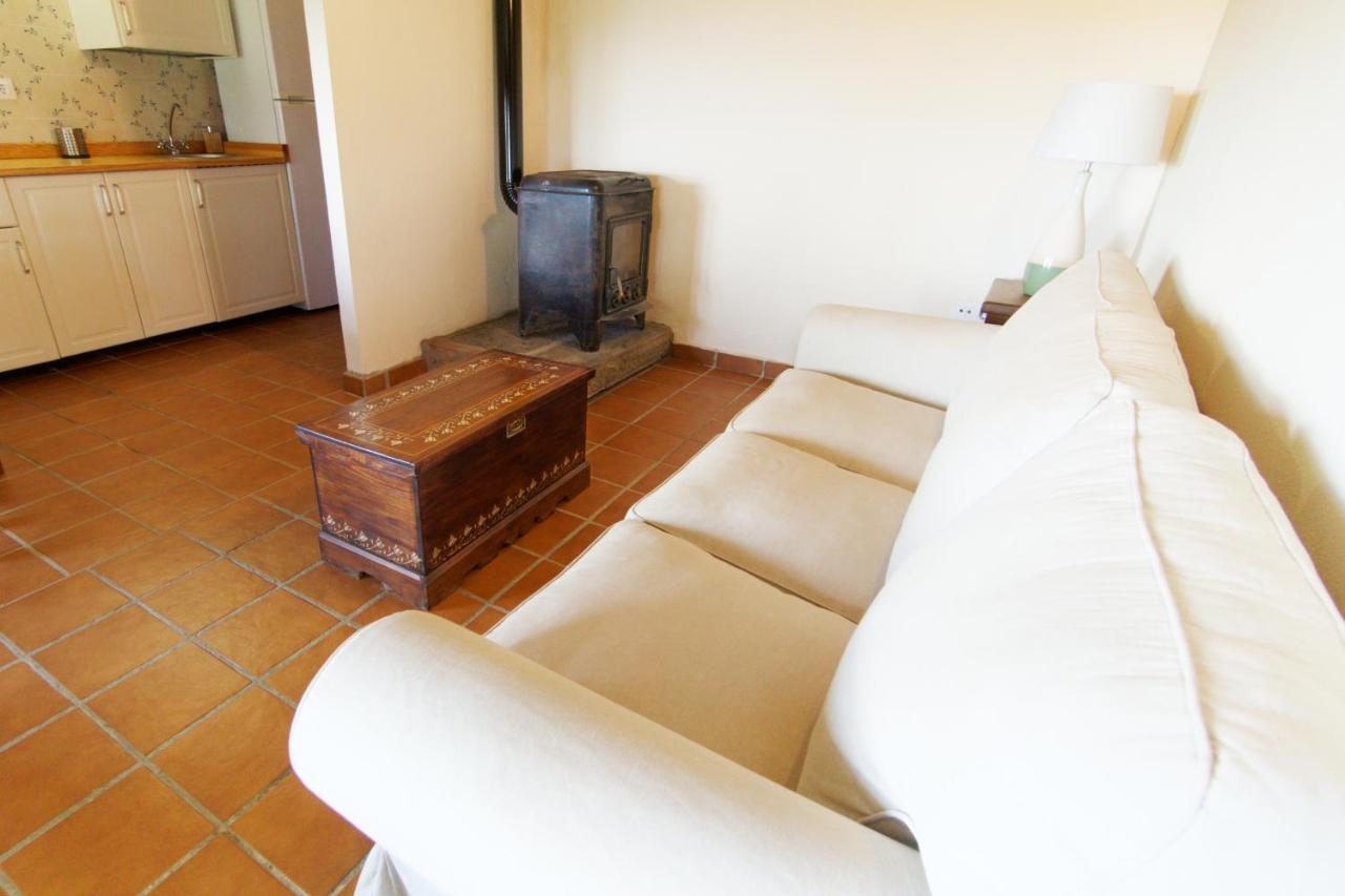 Casas Arbillas Arenas de San Pedro Luaran gambar