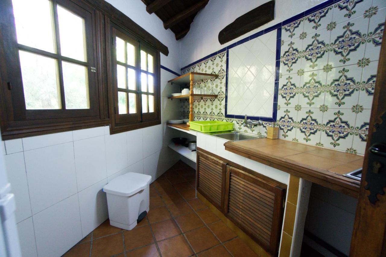 Casas Arbillas Arenas de San Pedro Luaran gambar