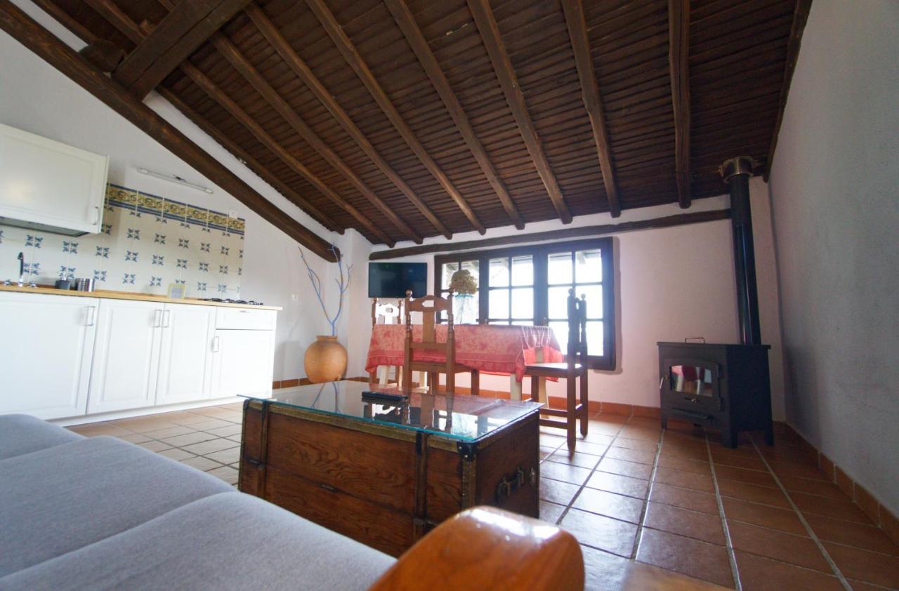 Casas Arbillas Arenas de San Pedro Luaran gambar