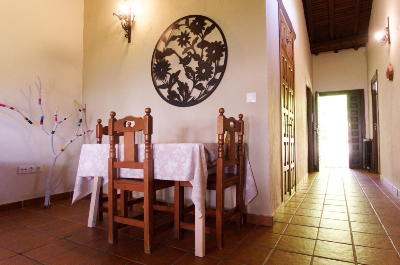 Casas Arbillas Arenas de San Pedro Luaran gambar