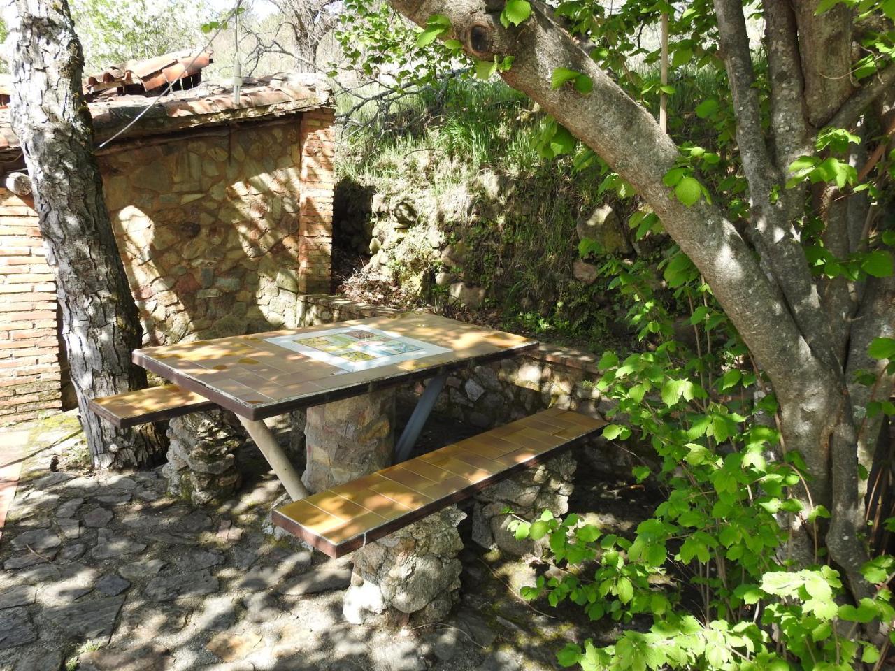 Casas Arbillas Arenas de San Pedro Luaran gambar